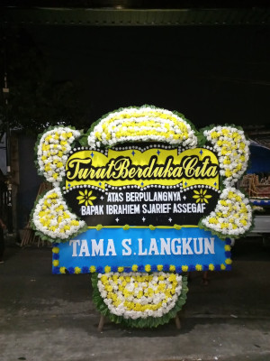 Papan Bunga Duka di Taar